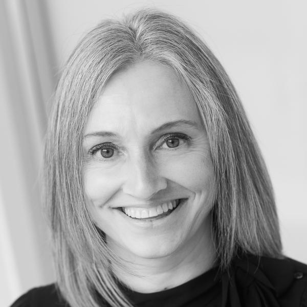Headshot of Carolyn Holmes