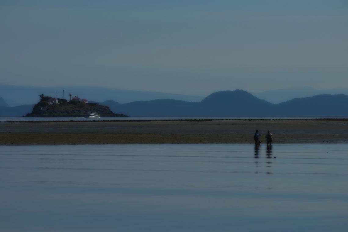 Deep Bay Spit and Chrome island